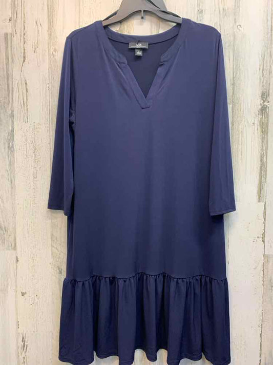 AGB Dresses and Skirts Size L Navy 3/4 LENGTH Dress