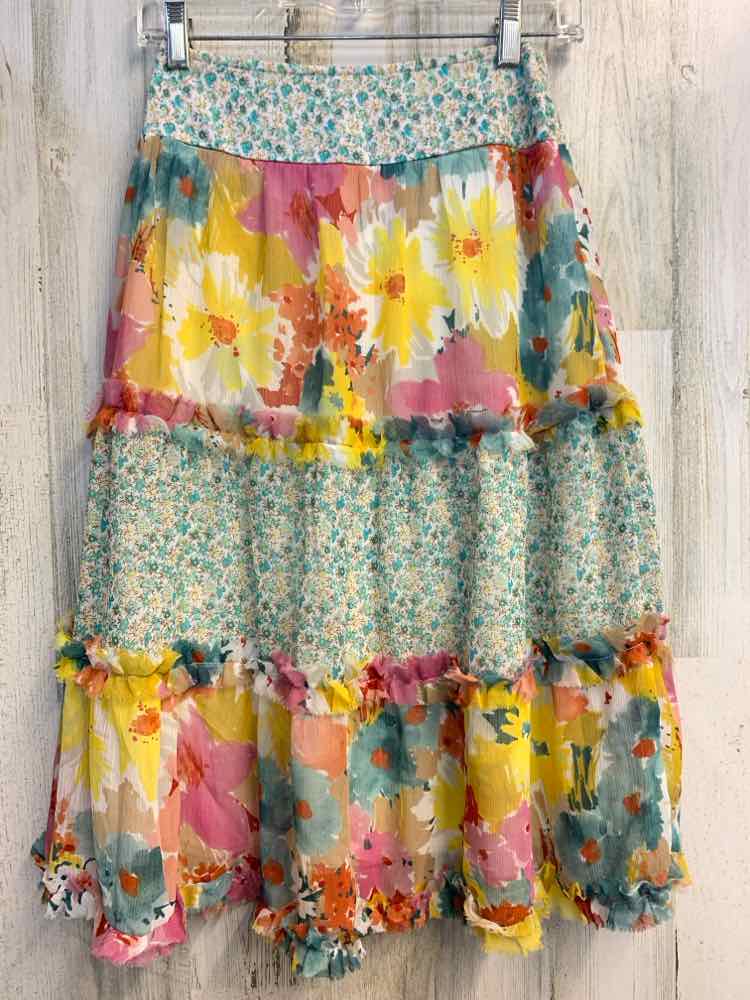 PRE-OWNED 2 HIP Dresses and Skirts Size M Multi-Color Floral LONG Skirt