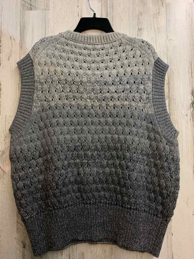 NWT LAFAYETTE 148 PLUS SIZES Size XXL LIGHT GRAY SLEEVELESS Sweater/OMBRE VEST