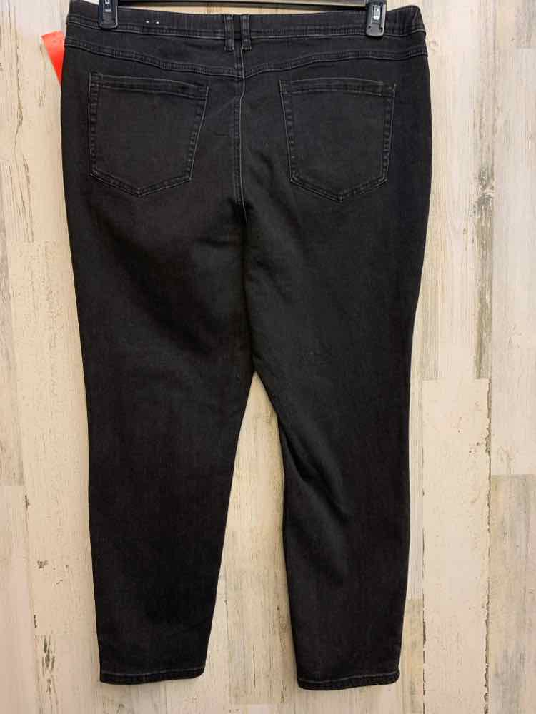 PRE-OWNED Size 16 TRIBAL JEANS PLUS SIZES BLK SLIM LEG Pants/HIGH RISE JEANS