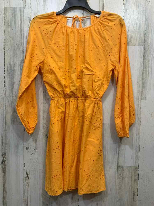 PRE-OWNED H&M Dresses and Skirts Size XS NEON ORANGE Eyelet DRESS Dress/NEON ORA