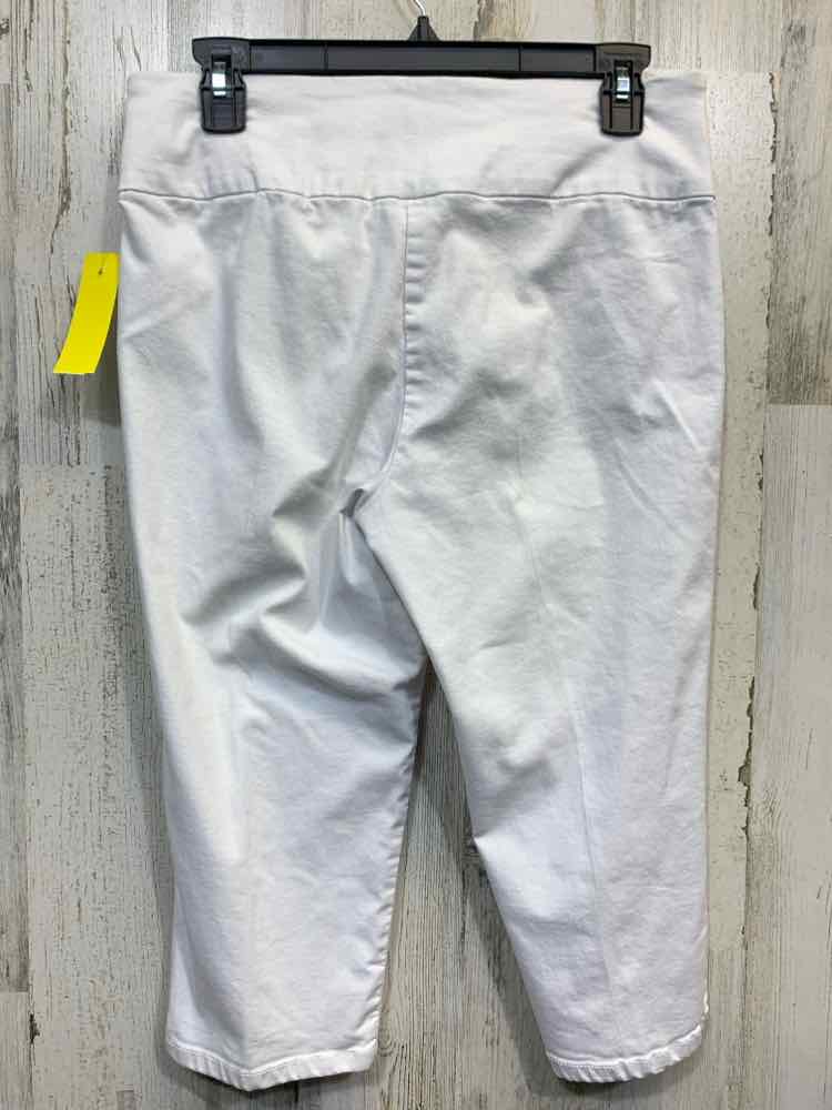 PRE-OWNED Size 8 D JEANS BOTTOMS White Solid CAPRI CAPRI/WHITE CAPRI PANTS