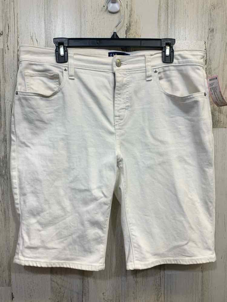 PRE-OWNED Size 12 GAP BOTTOMS White Solid BERMUDA Shorts/WHITE BERMUDA SHORTS