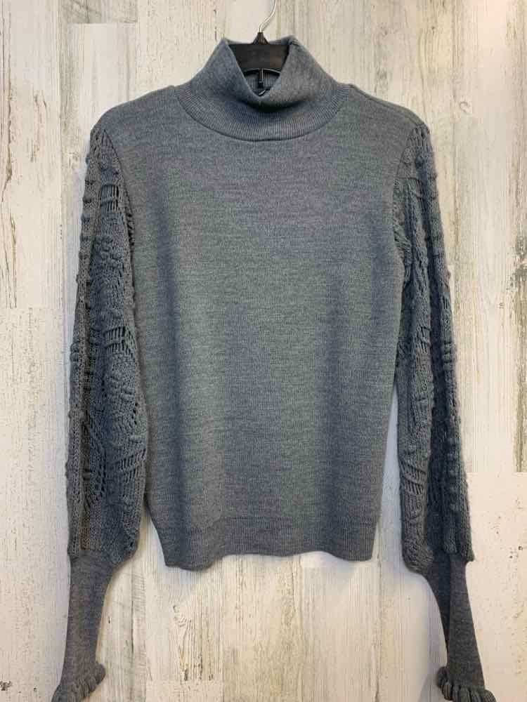 PRE-OWNED AQE FASHION Tops Size S Gray Solid SWEATER Sweater/GRAY SWEATER W/ CRO