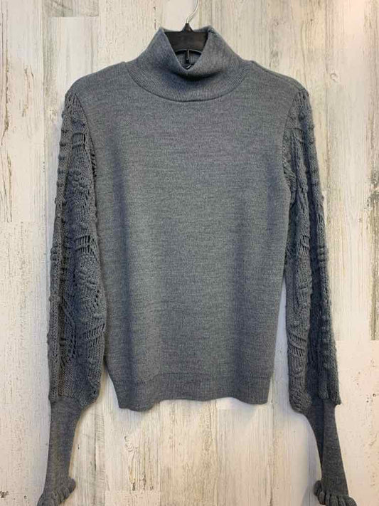 PRE-OWNED AQE FASHION Tops Size S Gray Solid SWEATER Sweater/GRAY SWEATER W/ CRO
