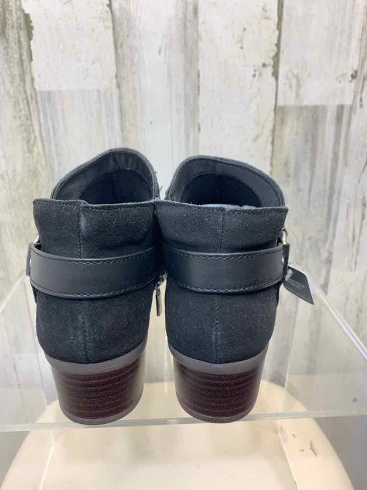 NWT REACTION SHOES Shoe Size 9 Black LOW BOOTS SIDE BUCKLE