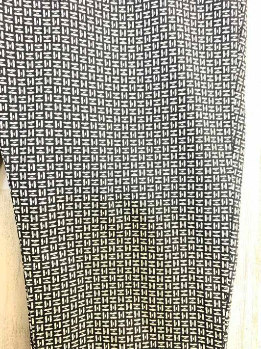 PRE-OWNED Size 4 GAP BOTTOMS BLK/WHT PATTERN SLIM LEG Pants