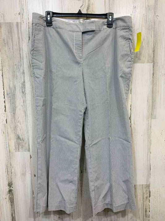 PRE-OWNED Size 16P LIZ CLAIBORNE BLK/WHT STRIPES WIDE LEG Pants/2 FRONT POCKETS