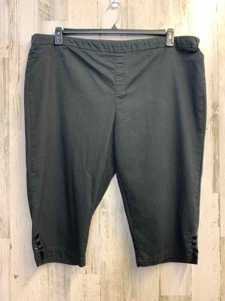Size 22W N TOUCH PLUS SIZES Black CAPRI Pants