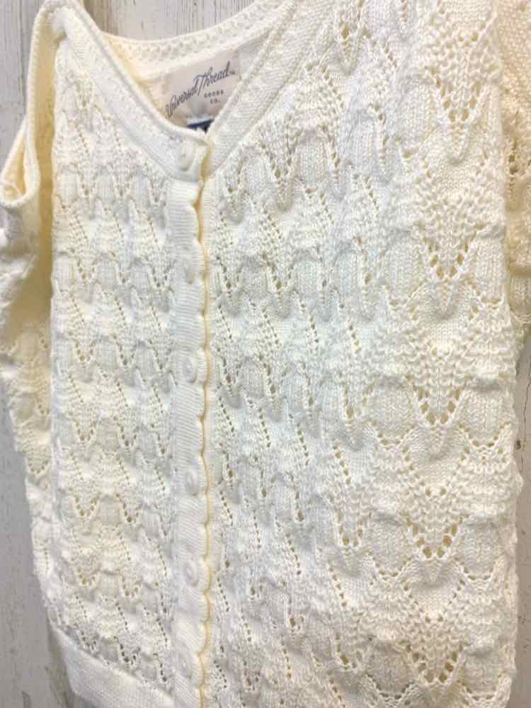NWT UNIVERSAL THREADS Tops Size M White KNIT CROP Blouse