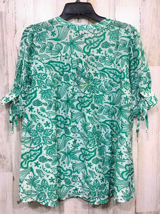 NWT GIGIO Tops Size L WHT/GRN Floral SHORT SLEEVES /BUTTON UP/PLEATED BIBBlouse