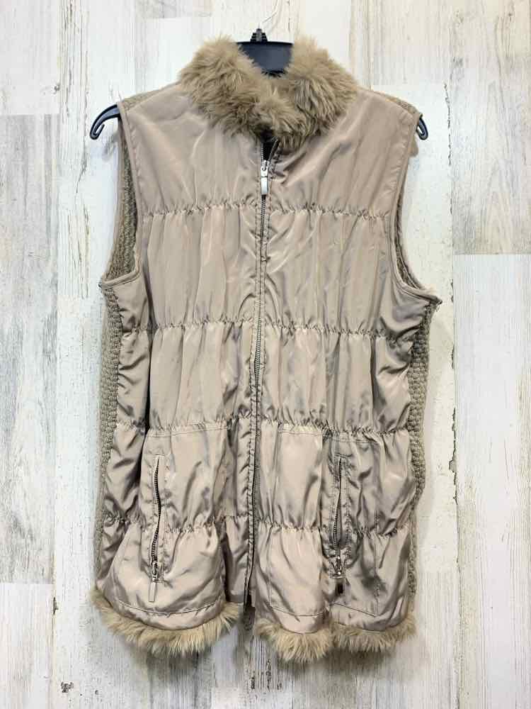 PRE-OWNED CHICO'S Tops Size 1 Tan W/FAUX FUR COLLAR Vest