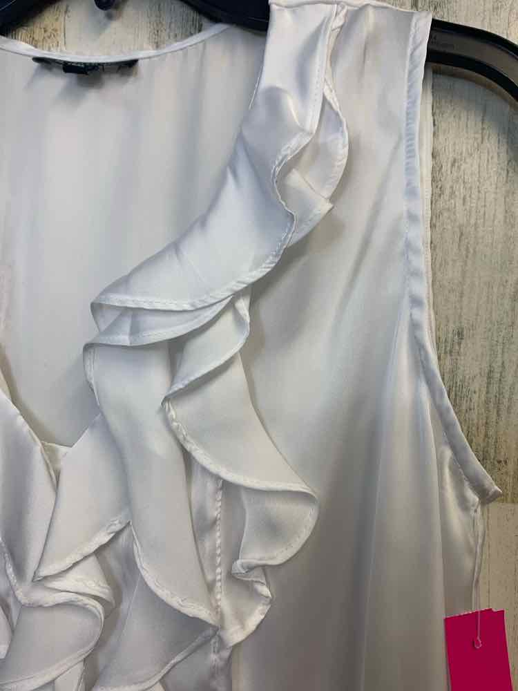 NOTATIONS Tops Size M White SLEEVELESS TOP