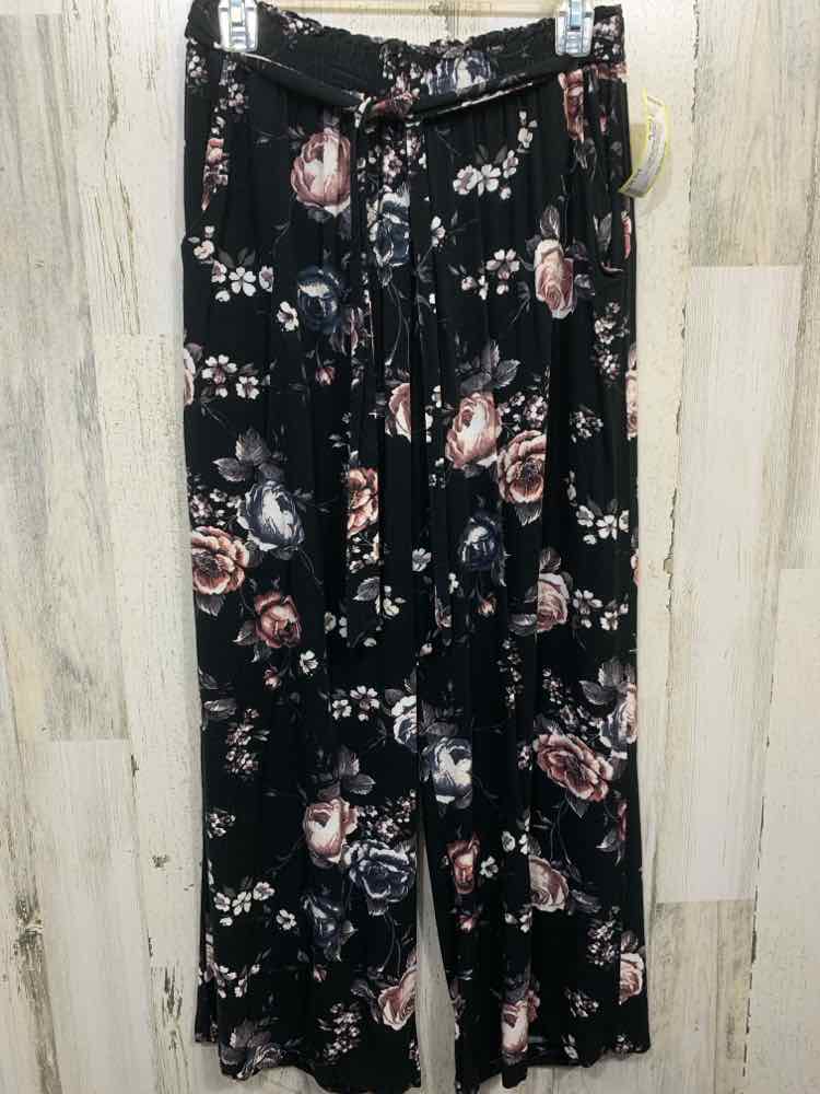 PRE-OWNED Size M LULAROE BOTTOMS WHT/BLK/PNK Floral WIDE LEG Pants
