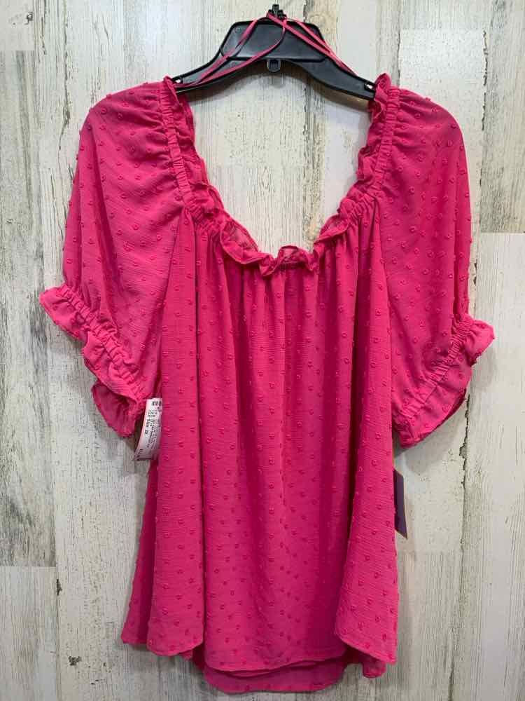NWT CE CE PLUS SIZES Size 2X HOT PINK SWISS DOT SHORT SLEEVES Blouse/HOT PINK SW