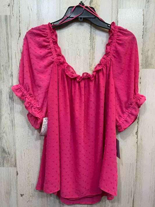 NWT CE CE PLUS SIZES Size 2X HOT PINK SWISS DOT SHORT SLEEVES Blouse/HOT PINK SW