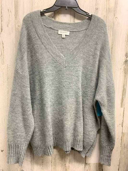 FREE ASSEMBLY Tops Size XL Gray SWEATER Sweater