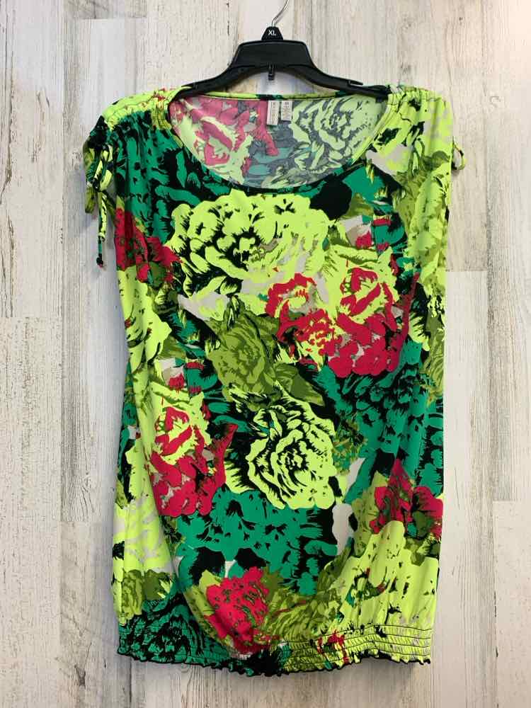 PRE-OWNED MADISON Tops Size M GRN/YLW Floral SLEEVELESS TOP