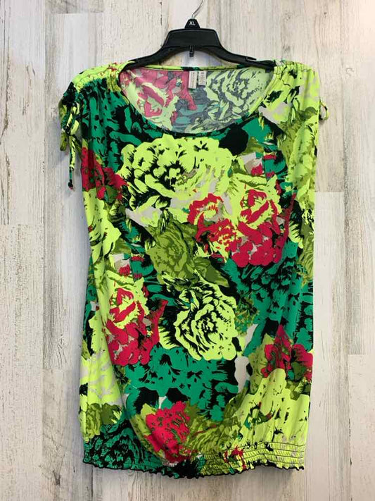 PRE-OWNED MADISON Tops Size M GRN/YLW Floral SLEEVELESS TOP