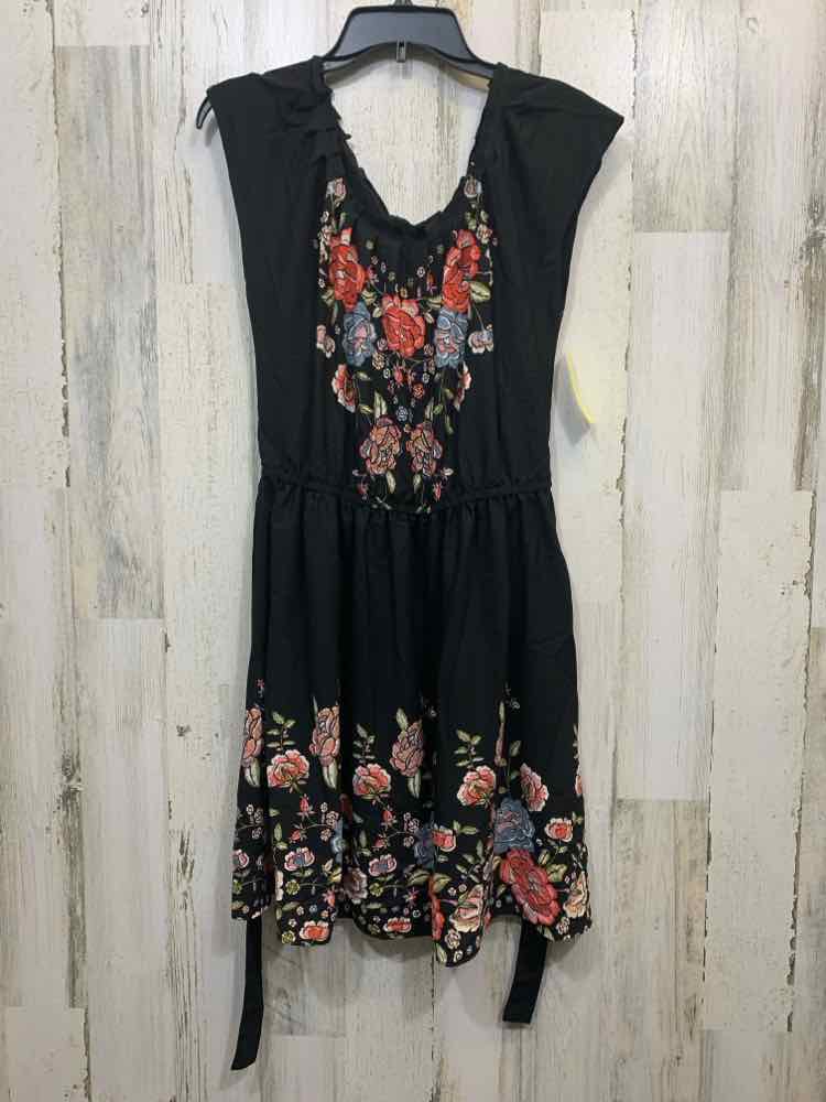 NWT LAUREN CONRAD Dresses and Skirts Size M Black Embroidered BLOUSON Dress/BLAC