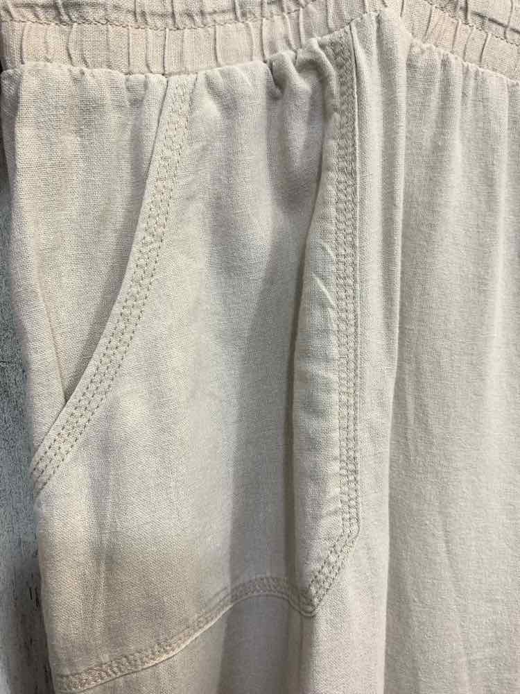 PRE-OWNED Size 26/28 CATO BOTTOMS Beige Solid FLOWY Pants/BEIGE FLOWY PANTS