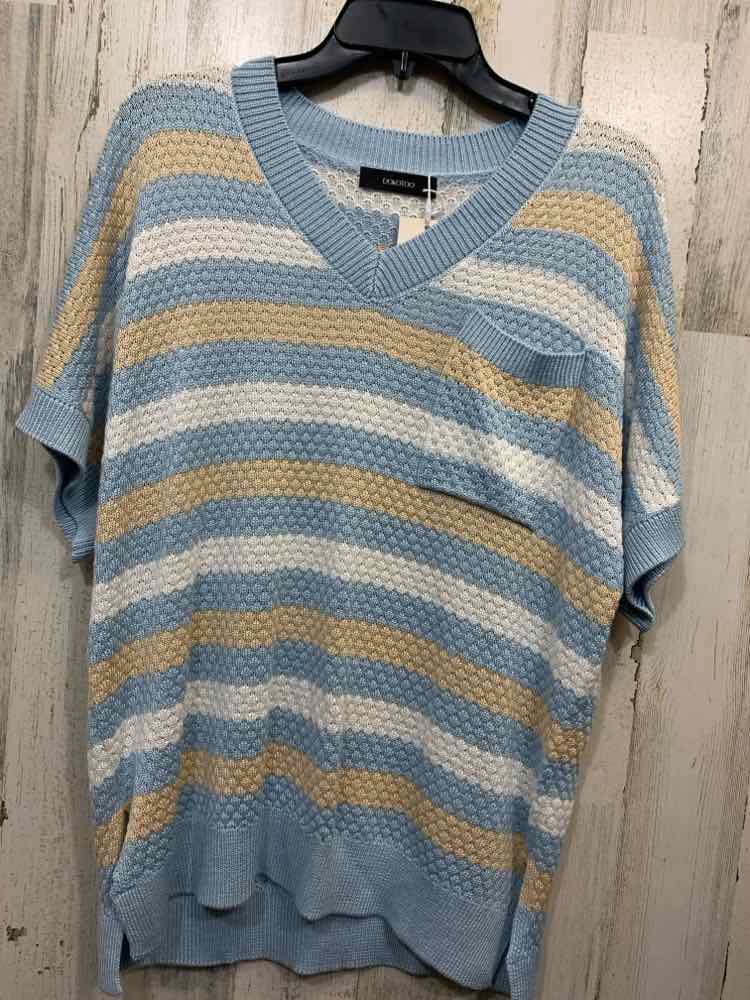 NWT DOKOTOO Tops Size M BLU/WHT/TAN STRIPES SHORT SLEEVES TOP/STRIPES SHORT SLEE