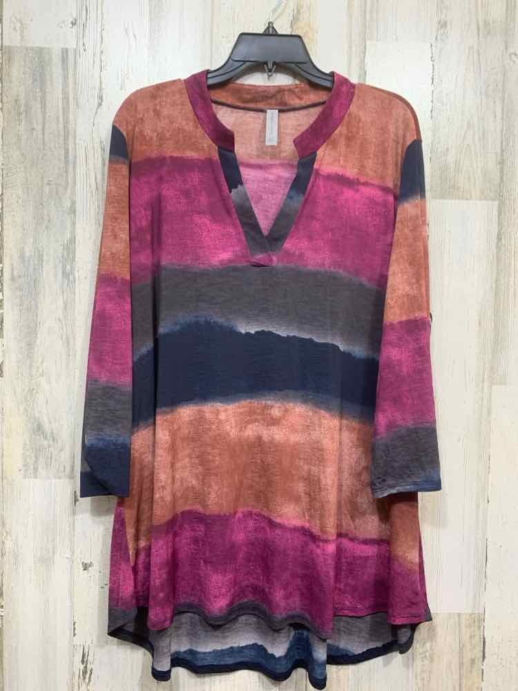 PRE-OWNED HONEYME CURVY/MUTED PURPLE/NAVY COLOR RELAXED FIT TOP
