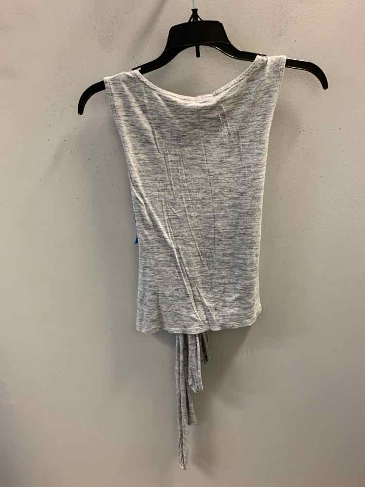 GAP Tops Size S Gray TOP