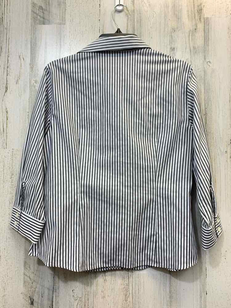 PRE-OWNED JONES NEW YORK Tops Size M GRAY/WHITE STRIPES BUTTON UP TOP