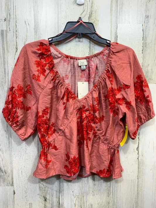 NWT A NEW DAY Tops Size XS Red Floral PUFF SHORT SLEEVES/GATHERED V NECK Blouse