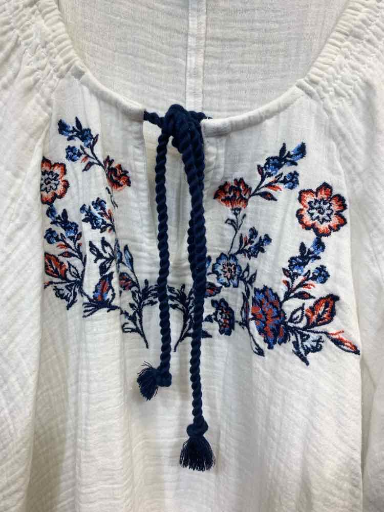 PRE-OWNED LANE BRYANT PLUS SIZES Size 18 WHITE/NAVY Embroidered FLOWY Blouse/WHI