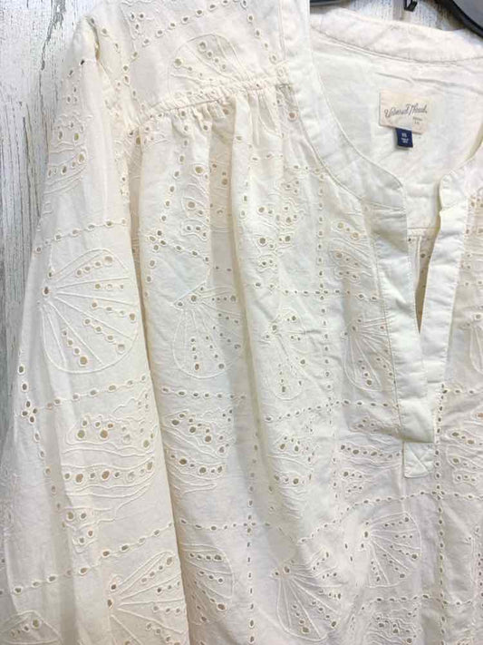 PRE-OWNED UNIVERSAL THREADS Tops Size XL WHITE FLORAL Eyelet LONG SLEEVE Blouse