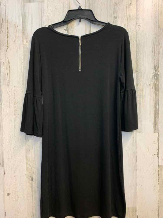 WHITE/BLACK MARKET Dresses and Skirts Size M Black FLARE SLEEVE Dress
