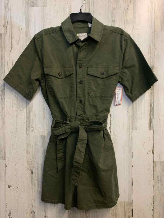 NWT Size 4 UNIVERSAL THREADS Dresses and Skirts ARMY GREEN SHORT SLEEVES Jumper