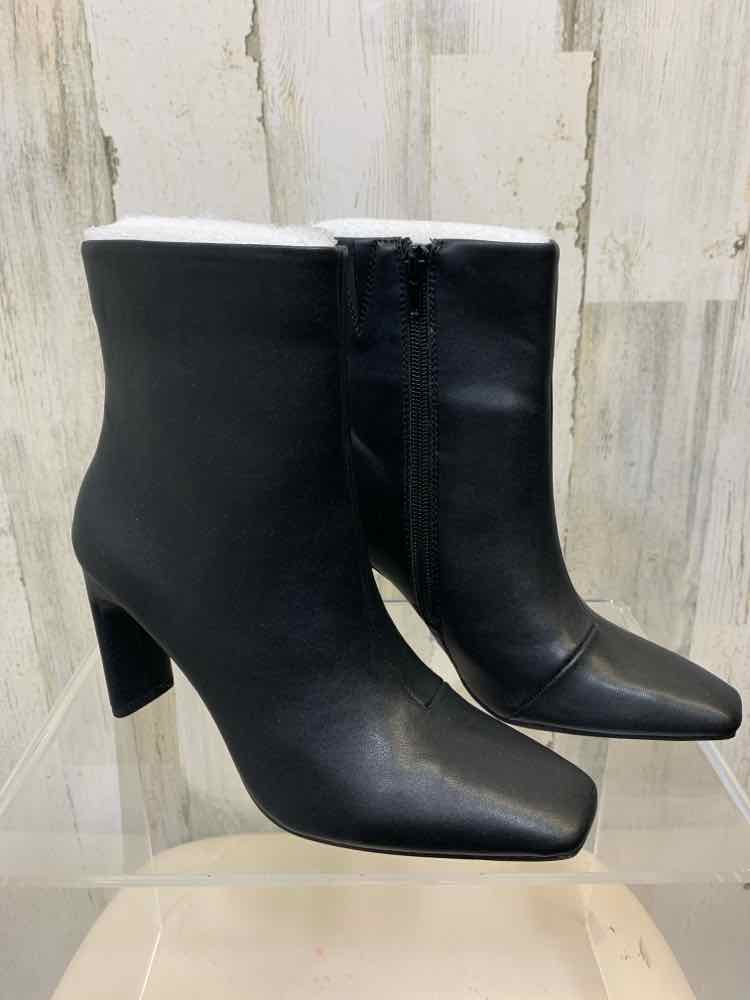 NWT ALFANI SHOES Shoe Size 5 Black SQUARE FRONT Boots