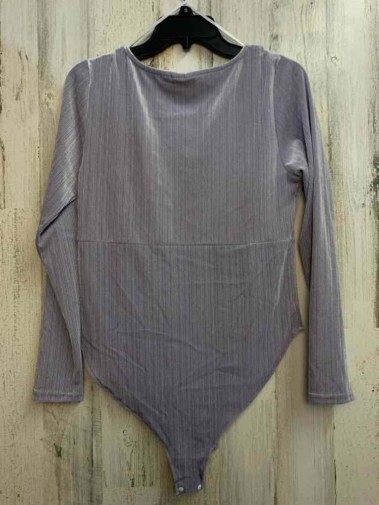 NWT SO Tops Size L LILAC LONG SLEEVES TOP/VELVET BODY SUIT