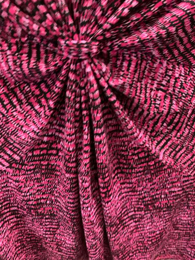 DAISY FUENTES Tops Size S HT PINK/BLK TOP