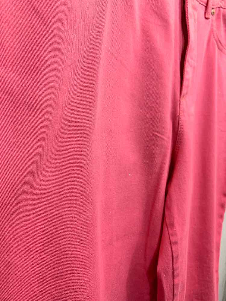 PRE-OWNED Size 12 GLORIA VANDERBILT BOTTOMS Pink Solid STRAIGHT Pants/PINK STRAI