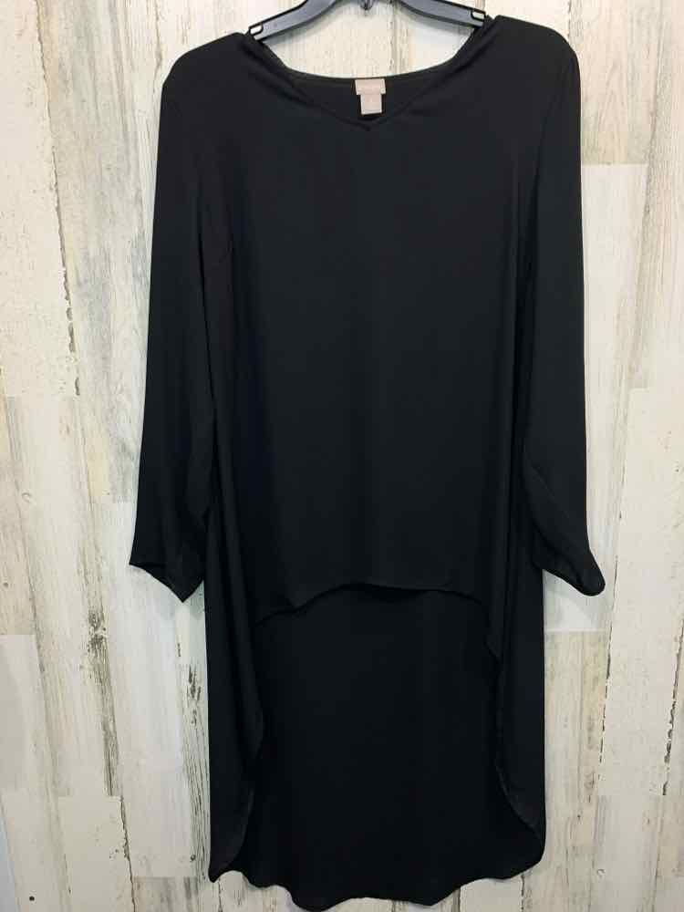 PRE-OWNED CHICO'S LONGSLEEVE BLACK V-NECK LAYERED BLOUSE