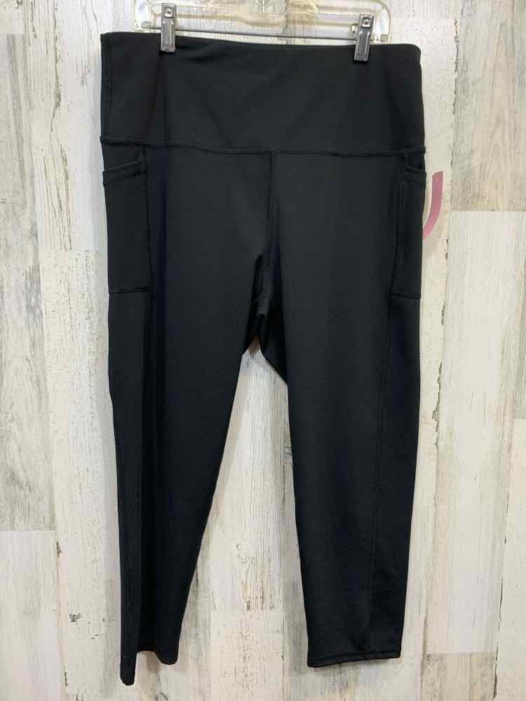 PRE-OWNED ADRIENNE VITTADINI Activewear XL Black CAPRI Activewear Bottom/BLACK C