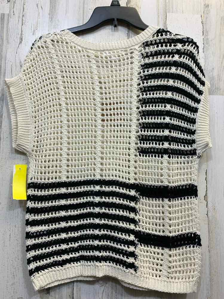 NWT BLUE PEPPER Tops Size S WHITE/BLACK Crochet KNIT SHORT SLEEVES Blouse