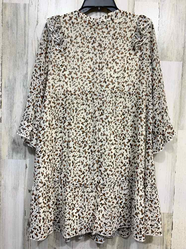 PRE-OWNED MISS SPARKLING/ABSTRACT SPOTTED PRINT 3/4 SLEEVE RUFFLE NECK