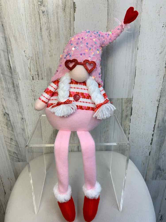 Holiday Item/PINK SEQUINED HAT GIRL GNOME W/ GLASSES