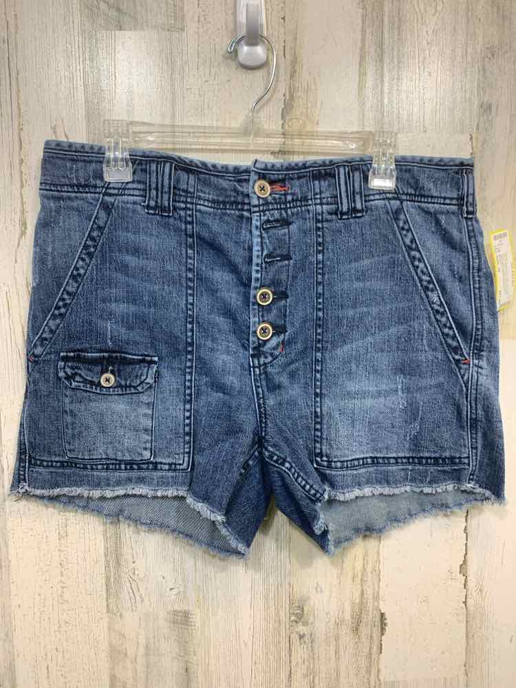 PRE-OWNED Size 32 PILCRO/5 BUTTON FRONT 5 POCKET DISTRESSED/RAW HEM SHORTS