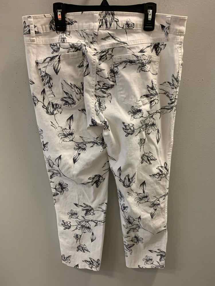 Size 8 WORKSHOP BOTTOMS WHT/NAVY Floral Pants