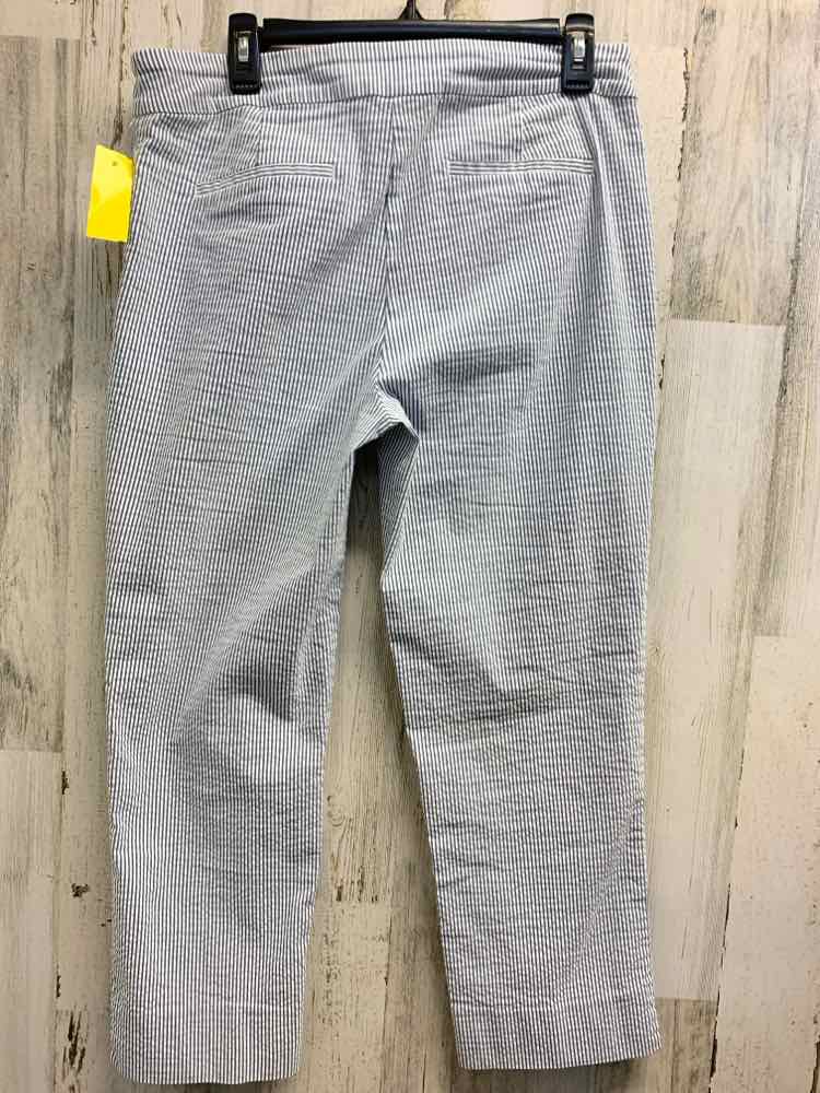 PRE-OWNED Size L HILARY RADLEY BOTTOMS WHT/BLUE Pinstripe CAPRI Pants
