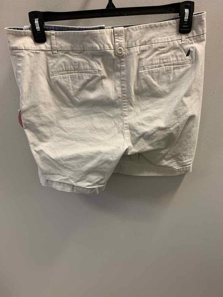 Size 12 NAUTICA BOTTOMS LT GRAY Shorts