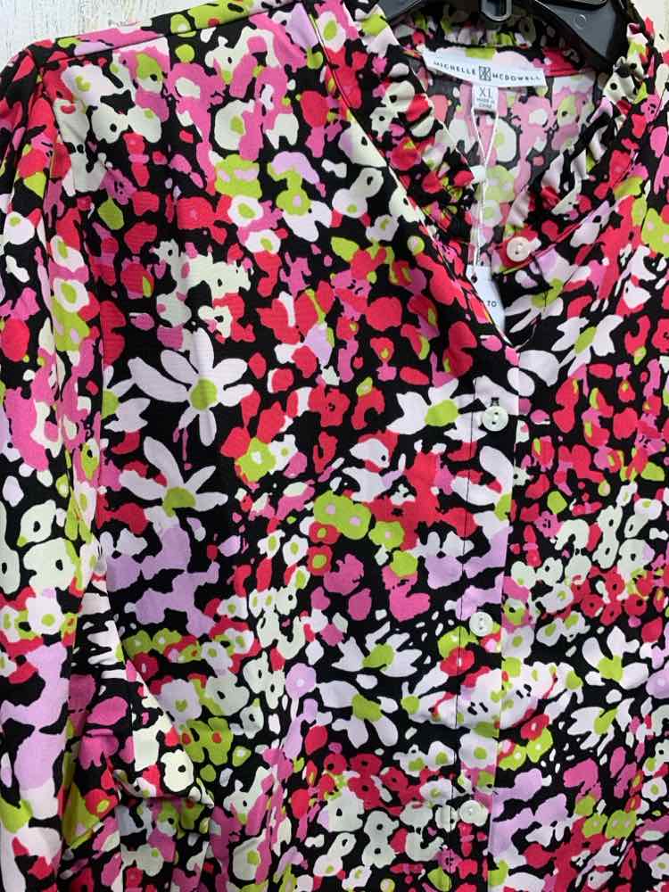 NWT MICHELLE MCDOWELL Tops Size XL RED/BLK/GRN Floral 3/4 SLEEVE Shirt