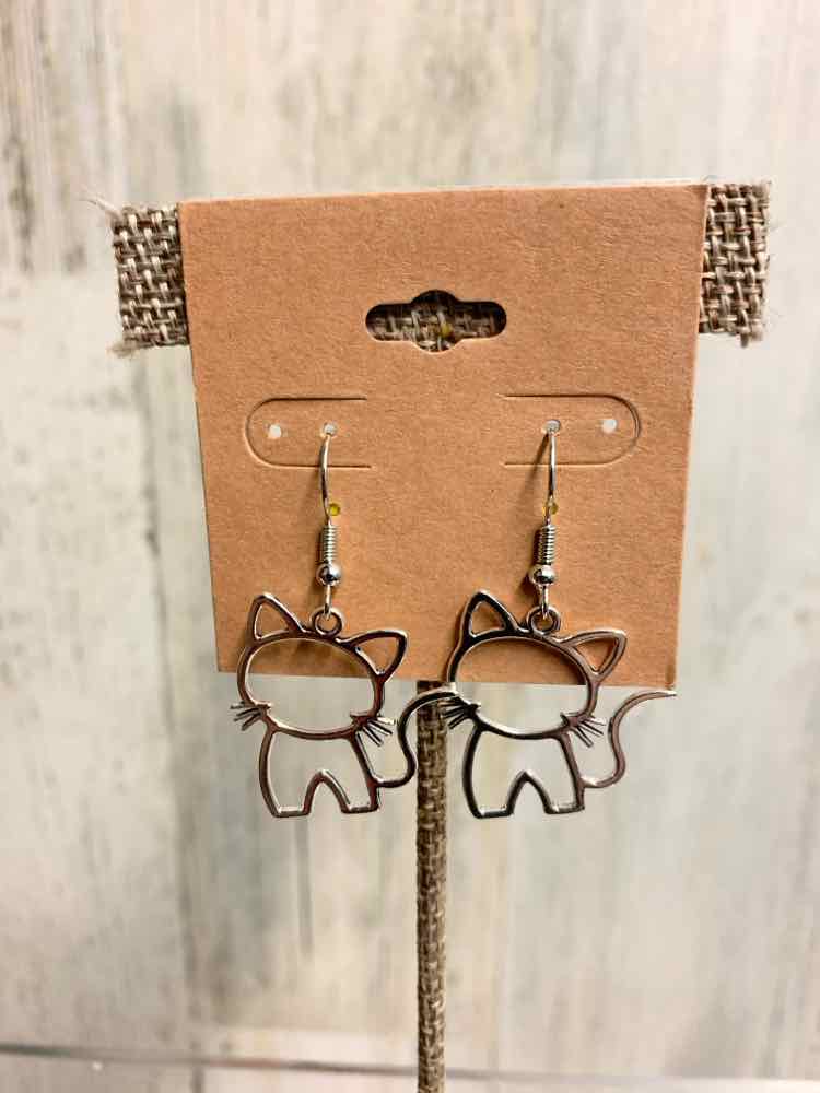 Earrings/SILVER CAT