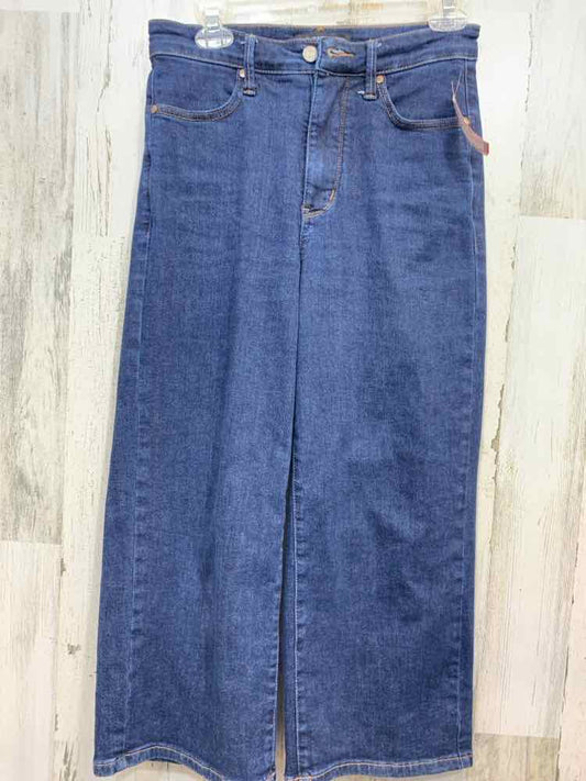 PRE-OWNED Size 27 JUDY BLUE BOTTOMS DARK BLUE JEAN CAPRI